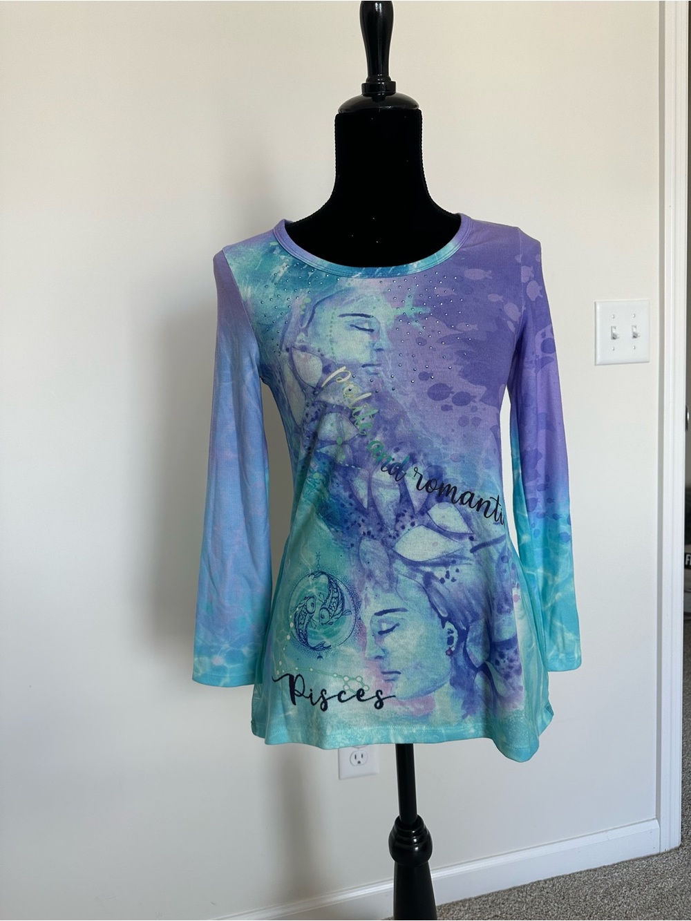 Women’s One‎ World Pisces Zodiac 3/4 Sleeve Shirt